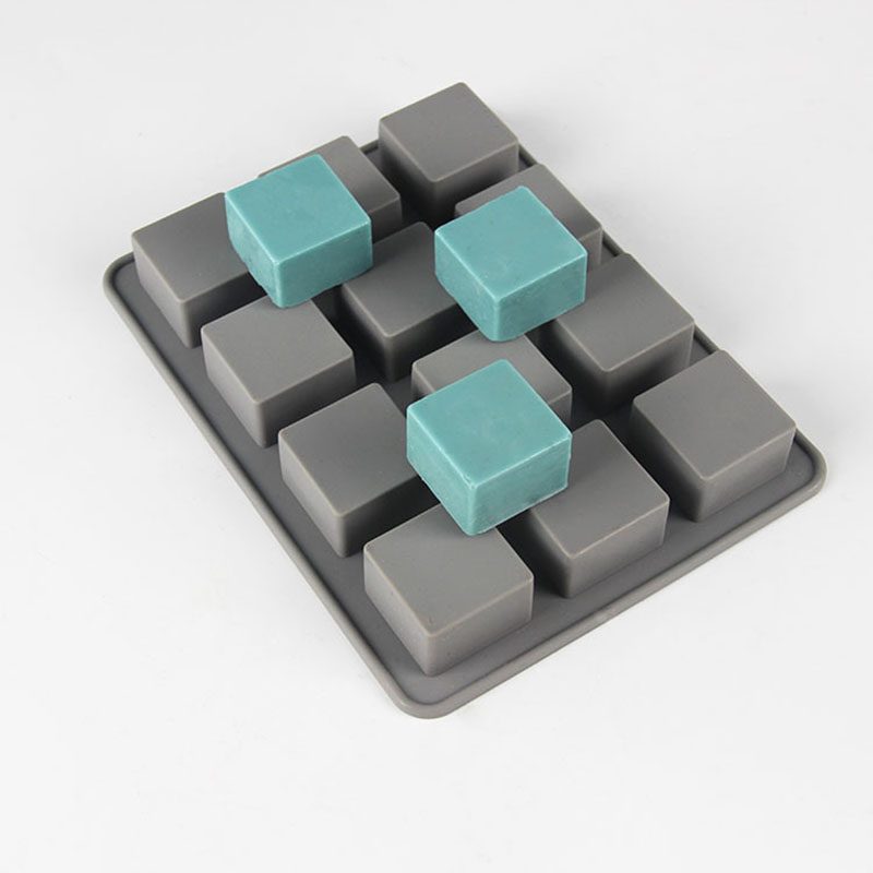Moules en silicone à 12 cavité - Soap Making Store avis et prix